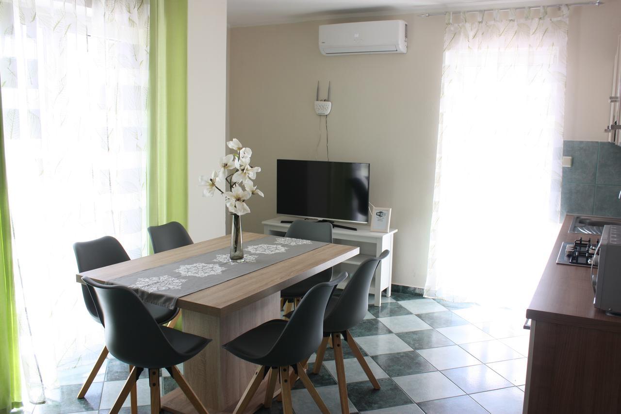 פג Apartments Tanja & Josipa מראה חיצוני תמונה