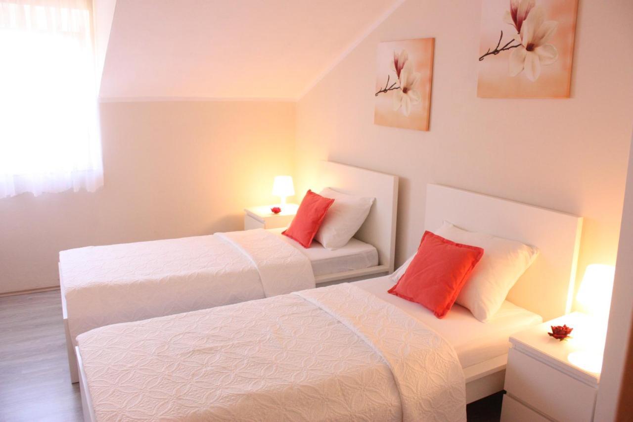פג Apartments Tanja & Josipa מראה חיצוני תמונה