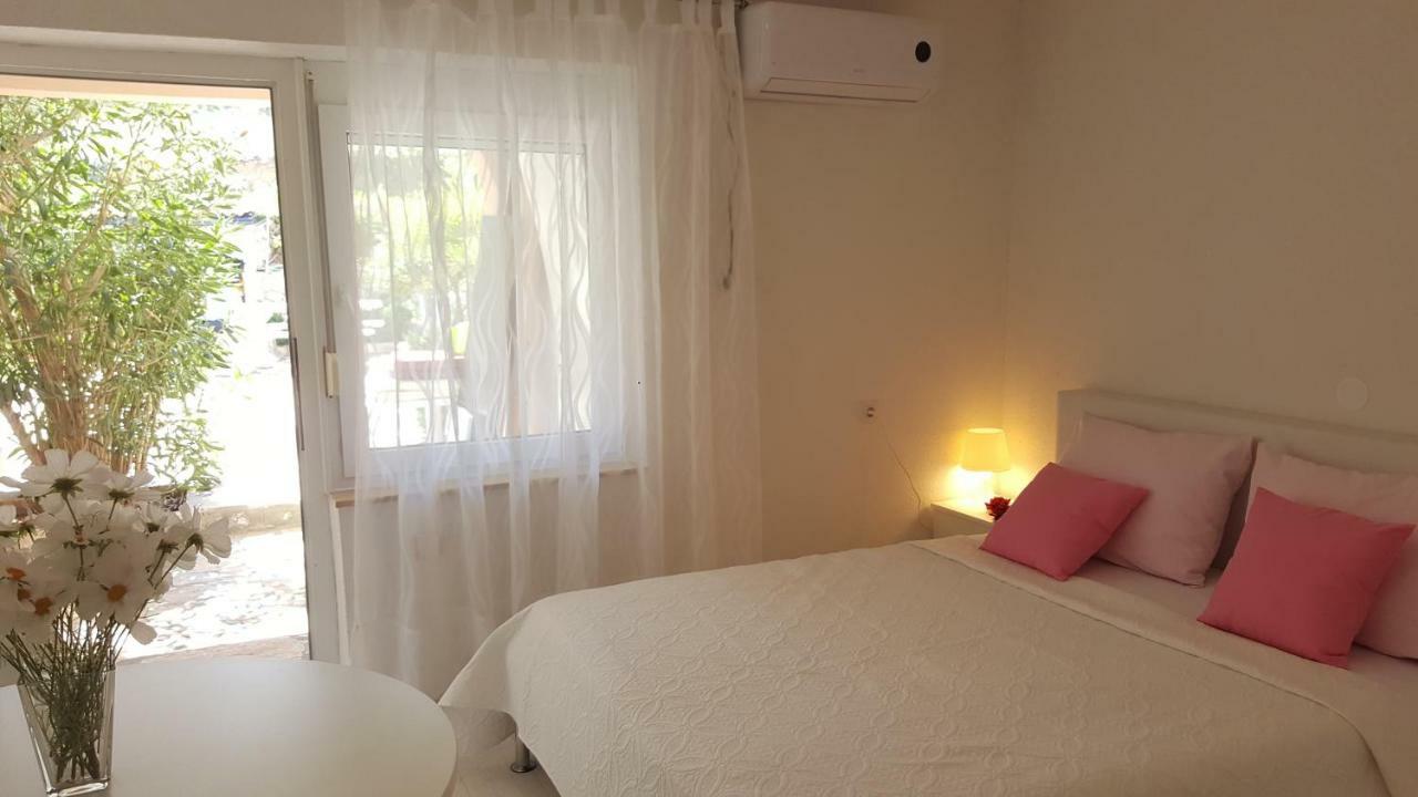 פג Apartments Tanja & Josipa מראה חיצוני תמונה
